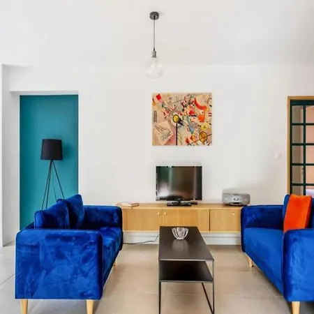 Apartment Bleuet - *