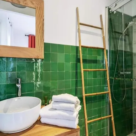 Apartment Bleuet - *